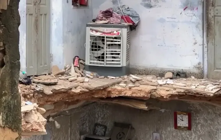 क्या जयपुर में चार मंजिला हवेली गिरने से पिता और बेटी की जान चली गई?