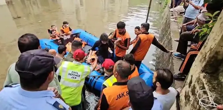 क्या जम्मू-कश्मीर के आईआईआईएम परिसर में जलभराव ने स्थिति को गंभीर बना दिया?