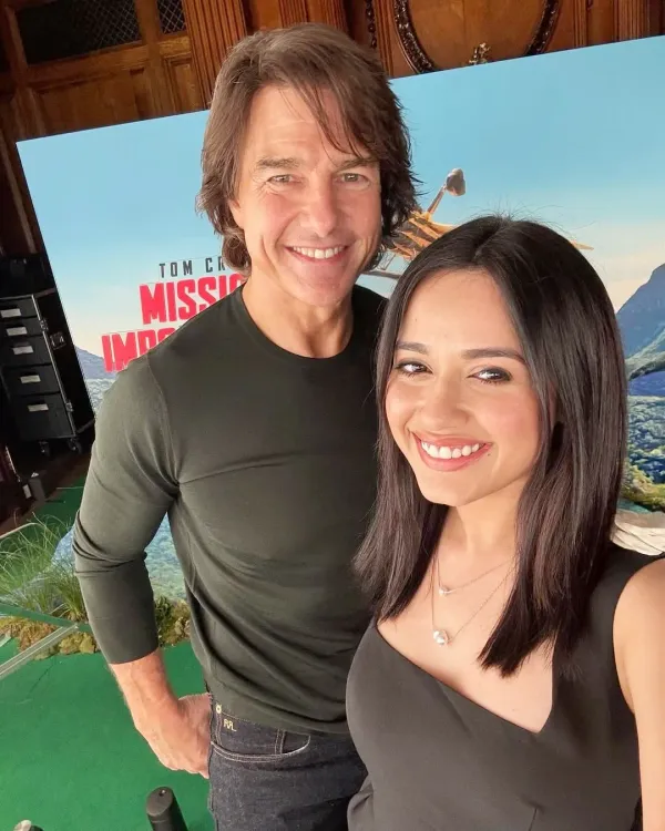 Did Jannat Zubair Just Meet Tom Cruise?