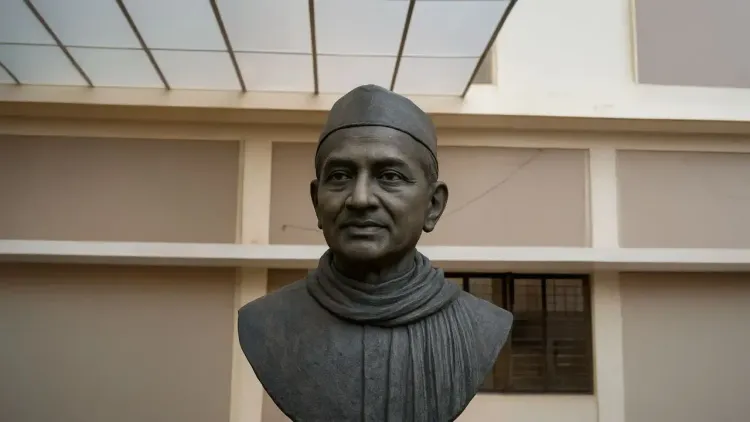क्या गोपाल कृष्ण देवधर का जीवन नैतिक चेतना, शिक्षा और सेवा का प्रतीक है?