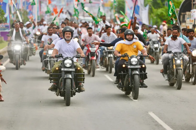 क्या जदयू ने तेजस्वी को 'लोकल राजनीति कलाकार' और राहुल को 'चुनावी टूरिस्ट' बताया?