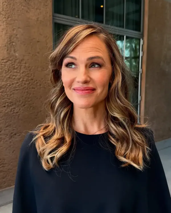 Does Jennifer Garner Spend Much Time in the Mirror?