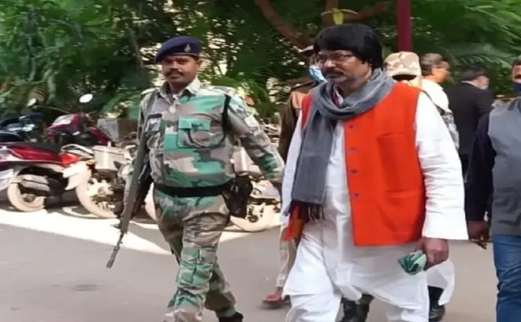क्या झारखंड में पूर्व मंत्री योगेंद्र साव के बाउंसरों की गिरफ्तारी ने मचाई हलचल?