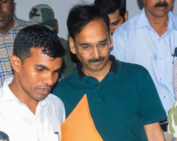 क्या झारखंड शराब घोटाले में जेल में बंद निलंबित आईएएस विनय चौबे को मिली जमानत?