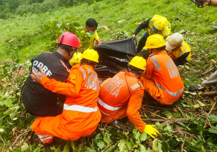 क्या केदारनाथ हेलीकॉप्टर दुर्घटना के बाद पायलटों के लाइसेंस सस्पेंड होंगे?