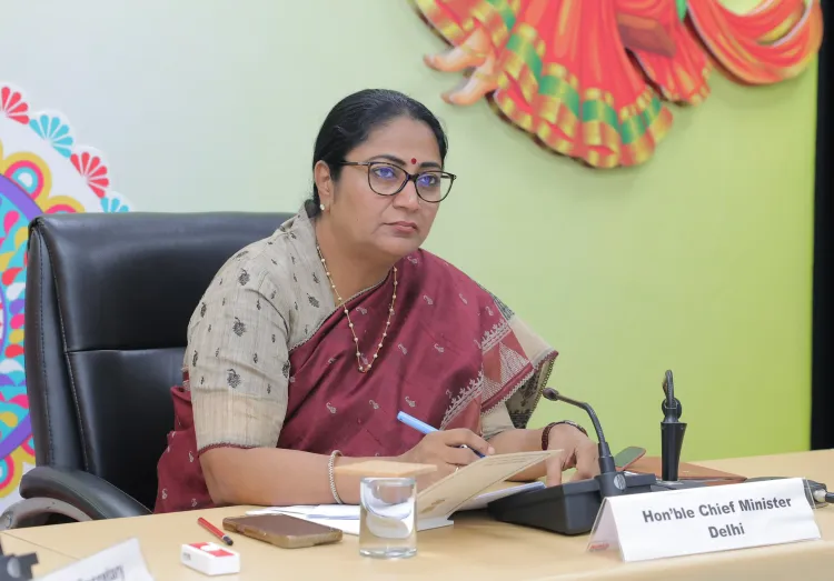 क्या केंद्र से दिल्ली सरकार को 821.26 करोड़ रुपए मिले हैं, 33 प्रोजेक्ट्स होंगे पूरे?