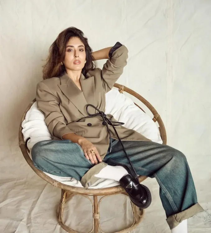 Does Kritika Kamra Feel Secure in Her Role in ‘Saare Jahan Se Accha’?