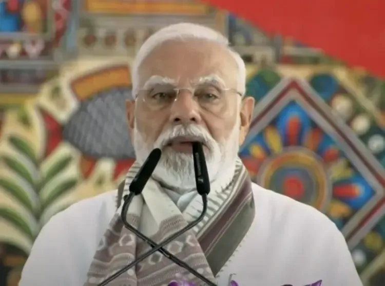 क्या 'लालटेन राज' में बिहार 'लाल आतंक' से ग्रसित था? : पीएम नरेंद्र मोदी