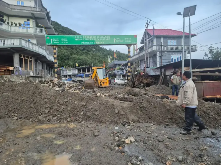 How is the BRO Assisting Stranded Tourists in Tawang?
