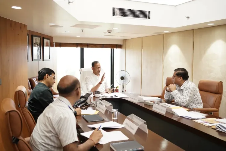 How Will Delhi Minister Launch a Campaign to Inform People About SC/ST Schemes?