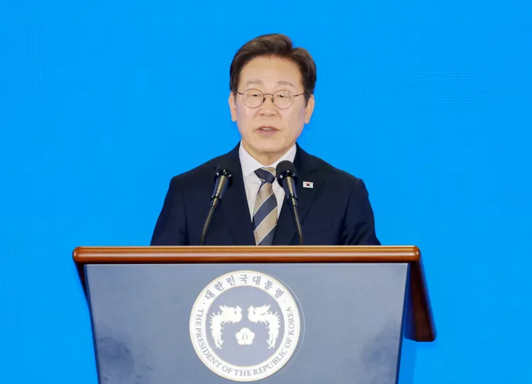 Will Lee Share Diplomatic Messages on Social Media in Multiple Languages?