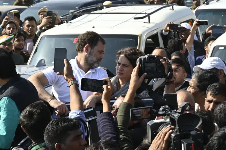 Rahul and Priyanka Gandhi Halted at Ghazipur Border En Route to Sambhal Amid Violence