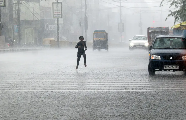 क्या मध्य प्रदेश में भारी बारिश से जनजीवन प्रभावित हो रहा है?