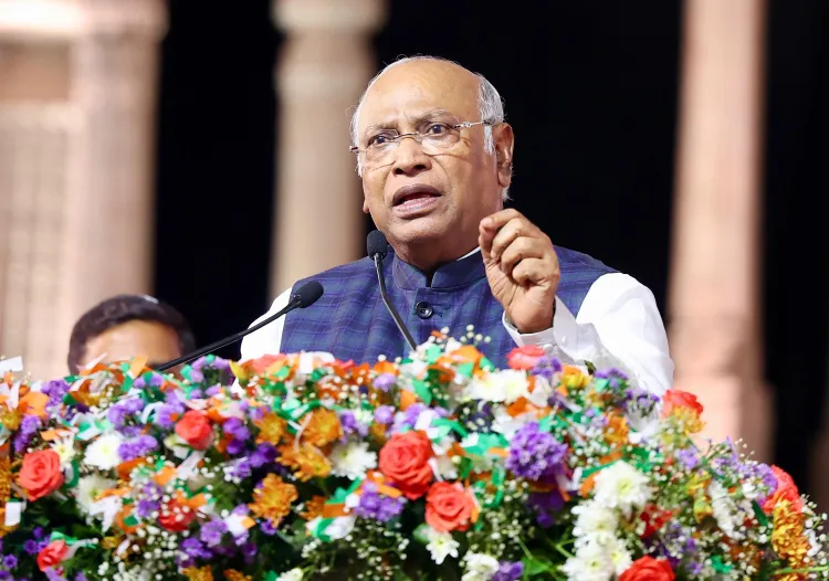 Why is Kharge Demanding Transparency from the Election Commission?