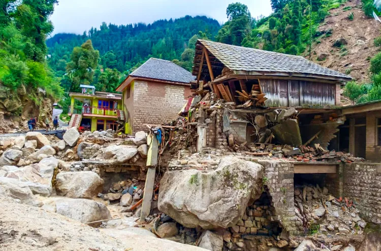 क्या मंडी में भारी तबाही ने जानमाल का नुकसान किया? अब तक 13 की मौत