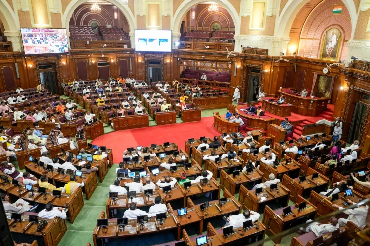 क्या यूपी विधानसभा ने 'श्री बांके बिहारी मंदिर न्यास' को मंजूरी दी?