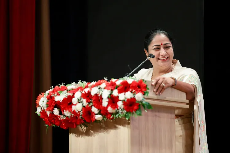 क्या मुझे तूफानों से जूझने की आदत है, असुरी शक्तियों से डरने वाली नहीं?: सीएम रेखा गुप्ता