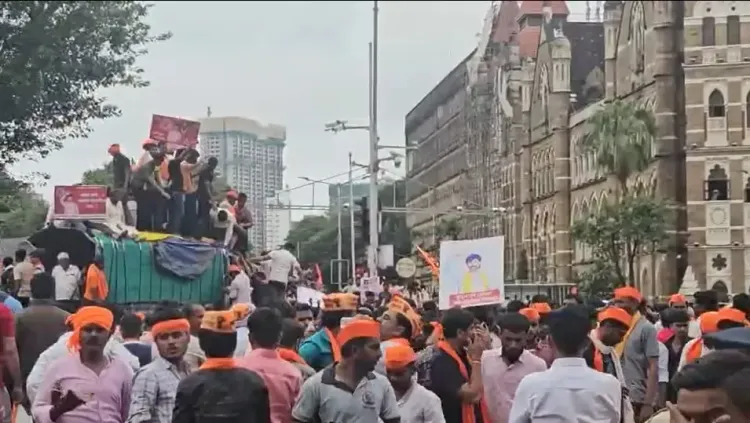 क्या मुंबई में मराठा आरक्षण आंदोलन के दौरान एक कार्यकर्ता की दिल का दौरा पड़ने से मृत्यु हुई?