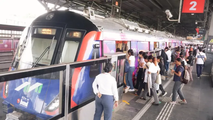 क्या मुंबई में भारी बारिश के बावजूद मेट्रो सेवाएं सुचारू हैं? सीएम फडणवीस ने दी सराहना