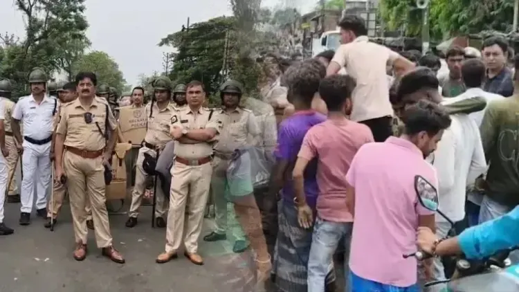 Murshidabad Unrest: Over 200 Detained, Tensions Erupt in Bhangar, South 24 Parganas