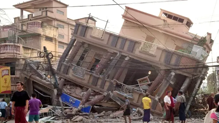 Myanmar Remembers Earthquake Victims with a Moment of Silence