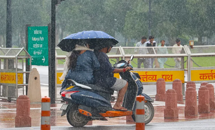 क्या एनसीआर में झमाझम बारिश का असर होगा साफ हवा पर?