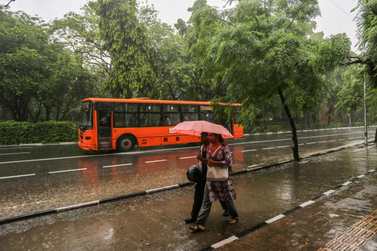 क्या एनसीआर में पूरे हफ्ते रिमझिम बारिश की उम्मीद है, तापमान 33-34 डिग्री तक रहेगा स्थिर?