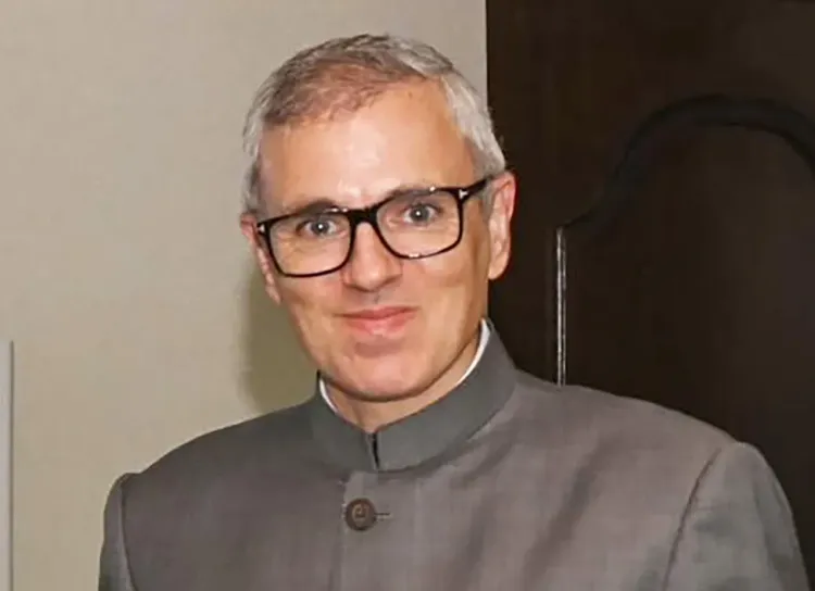 How is Omar Abdullah Proposing to Revive Tourism in Kashmir?