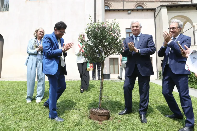 How Did Italy's Deputy PM Praise PM Modi's 'Ek Ped Maa Ke Naam' Initiative?
