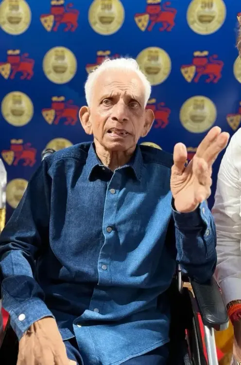 Padmakar Shivalkar, Legendary Cricketer, Dies at 84