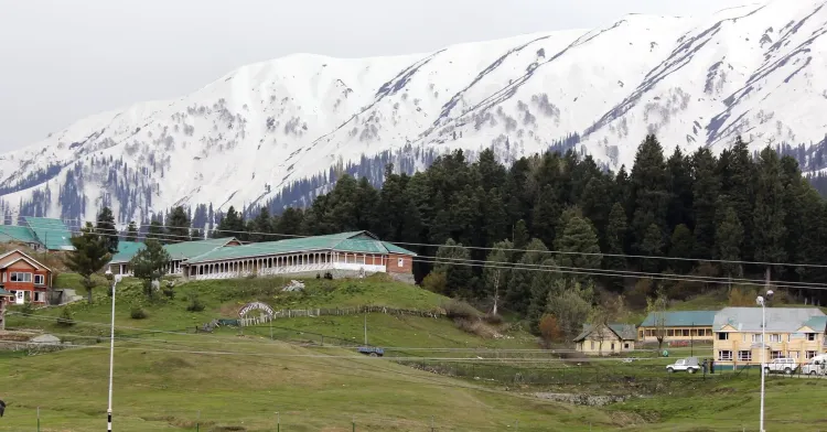 What is the Impact of the Pahalgam Attack on Kashmir Tourism?