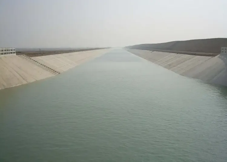 Pakistan: Bhutto Issues Ultimatum on Indus Canal Controversy