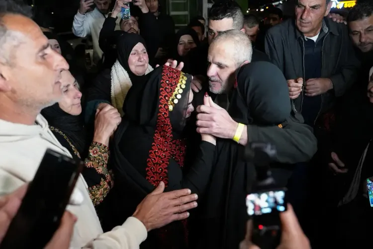 Palestinian Prisoners Released by Israel Arrive in Ramallah