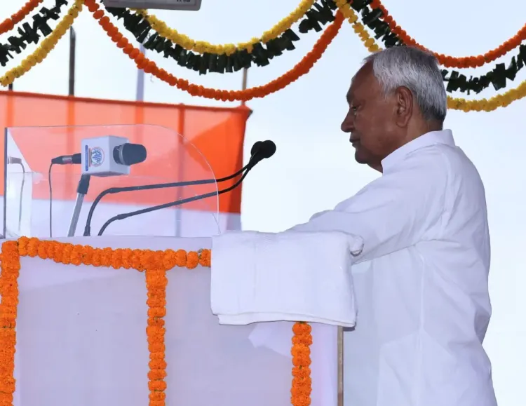 क्या अगले पांच वर्षों में एक करोड़ युवाओं को नौकरी मिलेगी? पीटी परीक्षा में अब 100 रुपये शुल्क: नीतीश कुमार
