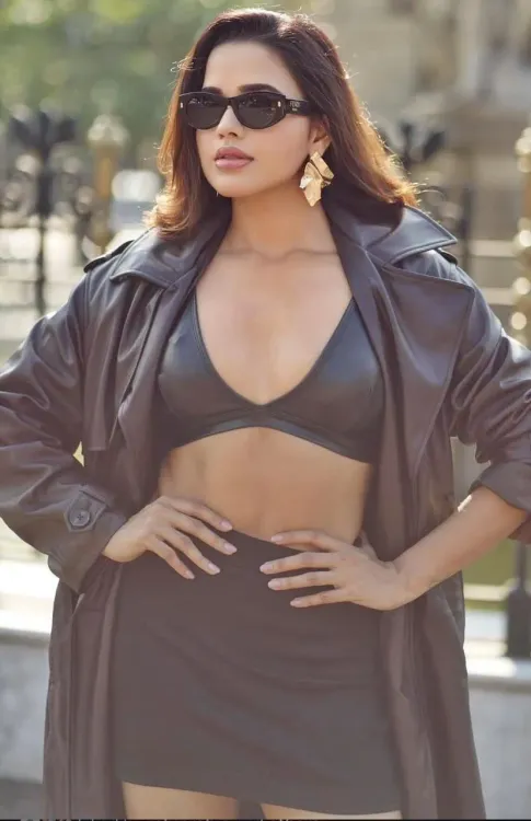 Is Pari Mirza Ready to Shine in Bollywood with the Underworld Drama 'Bombay'?