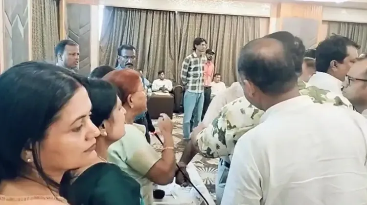 क्या पटना नगर निगम की बैठक में हंगामा हुआ? मेयर और आयुक्त के बीच टकराव!