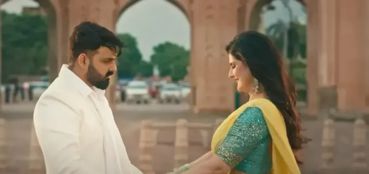 क्या पवन सिंह और जरीन खान का नया गाना 'प्यार में हैं हम' दर्शकों को भा जाएगा?