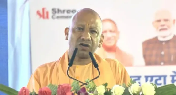 क्या मुगलों ने भारत को लूटा, अंग्रेजों ने नष्ट किया और कांग्रेस-सपा ने पहचान मिटाई? : सीएम योगी