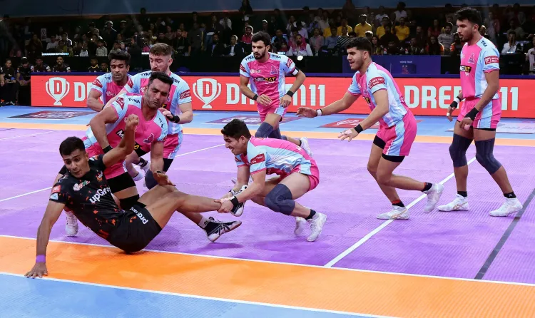 PKL: Defenders Shine as Jaipur Pink Panthers and U Mumba Battle to a Draw