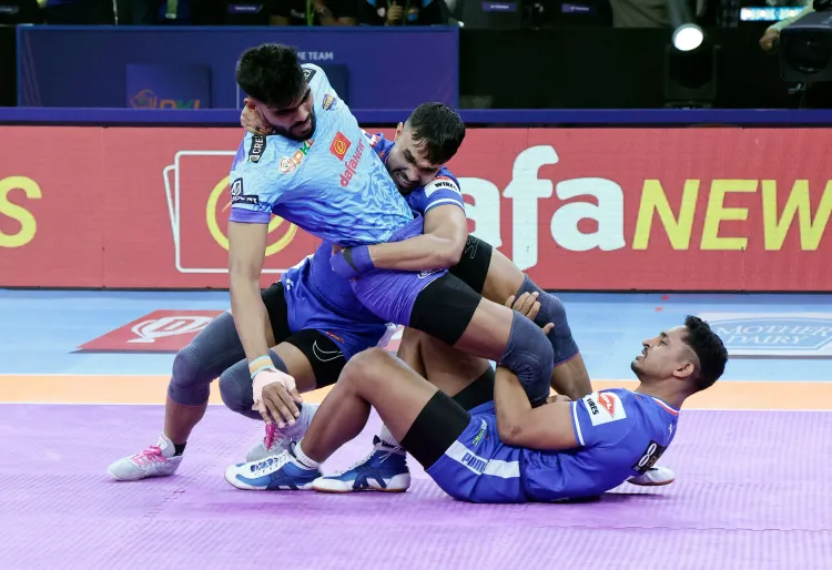 PKL Season 11: Maninder's Exceptional Display Leads Bengal Warriorz to Victory Over Haryana Steelers