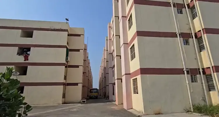 क्या यूपी ने पीएम आवास के निर्माण में एक मिसाल पेश की?