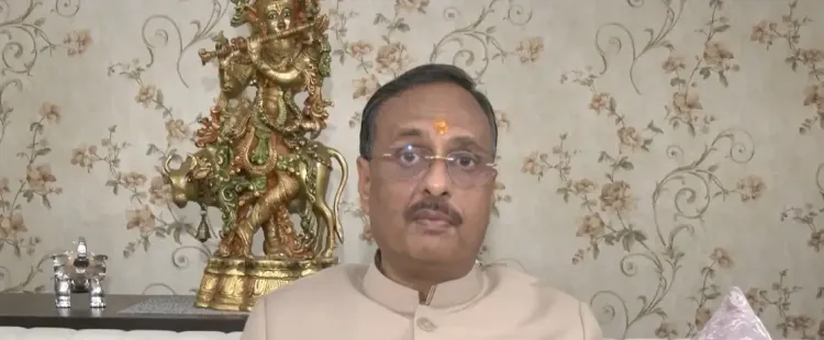 क्या पीएम मोदी जेल में बंद लोगों की मदद करते थे? भाजपा नेता दिनेश शर्मा ने आपातकाल से जुड़े खुलासे किए
