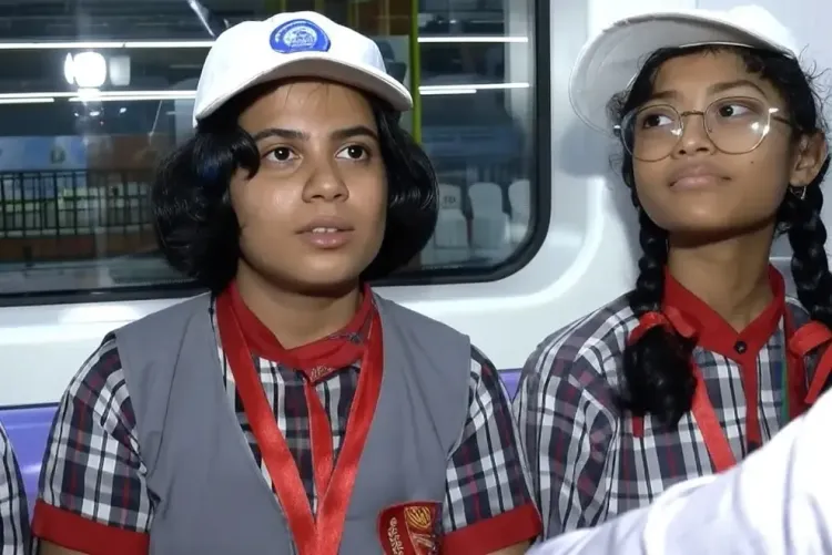 क्या पीएम मोदी ने कोलकाता मेट्रो में सफर किया और छात्रों से दिल खोलकर बातचीत की?