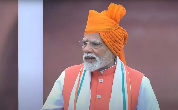 क्या पीएम मोदी ने लाल किले से दुश्मनों को चेतावनी दी?