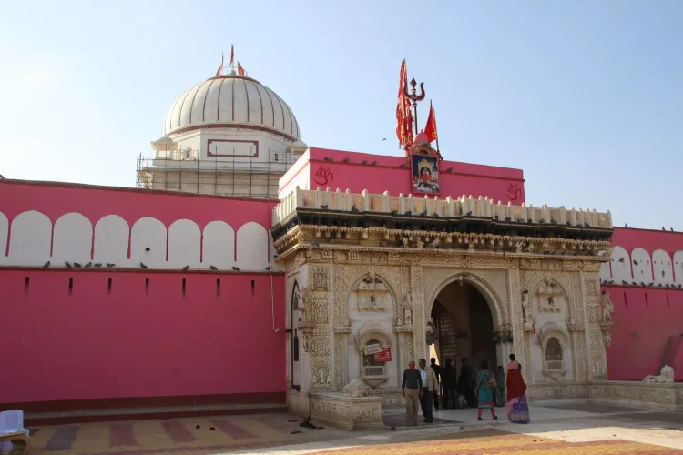 Will PM Modi Offer Prayers at Karni Mata Temple in Rajasthan's Deshnok Today and Address a Rally?