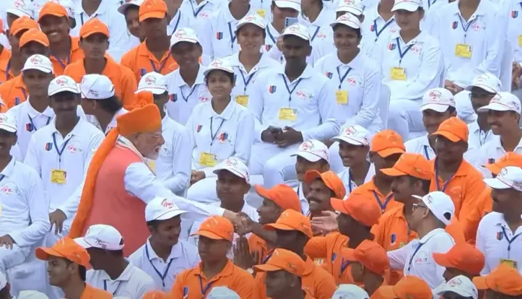 क्या 103 मिनट के भाषण के बाद एनसीसी कैडेट्स से मिले पीएम मोदी? उत्साहित युवा बोले- हमारे लिए ये अविस्मरणीय