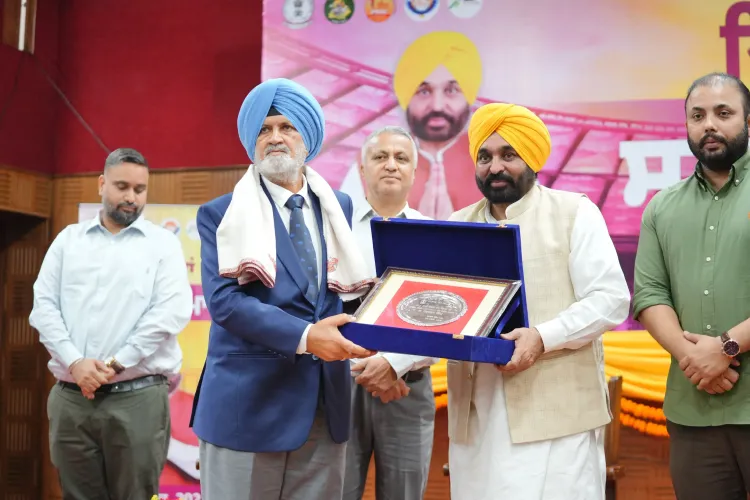 Punjab Chief Minister Honors 1975 World Cup Winning Hockey Team