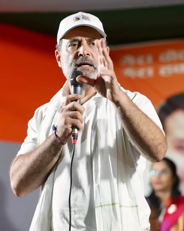 क्या बिहार की जनता सच में होशियार है? राहुल गांधी का दावा