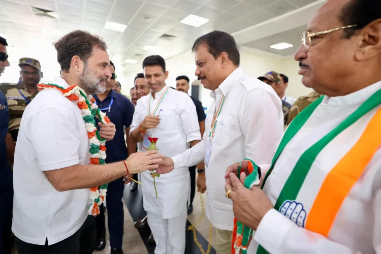 Did Rahul Gandhi Receive a Grand Welcome at Bhopal’s Raja Bhoj Airport?