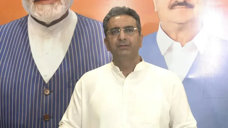 क्या राहुल गांधी संवैधानिक पद पर बैठे लोगों का अपमान कर रहे हैं? : गौरव भाटिया